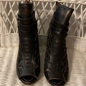 FREEBIRD EAGLE Ankle Boots